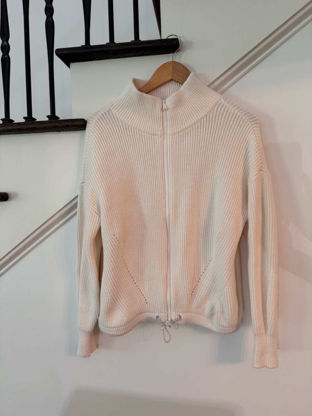 Lou & Grey Cream Zip-Front Ribbed Turtleneck Sweater